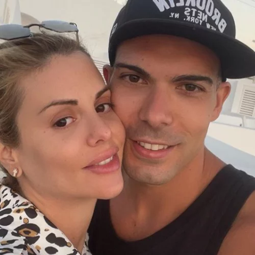 Κώστας Σλούκας | Δημοσίευσε την πρώτη φωτογραφία με τη νεογέννητη κόρη του