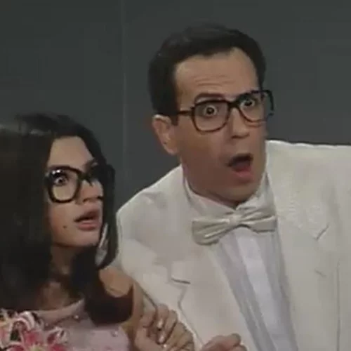 "Οι μεν και οι δεν" | Ο "Διονύσης" και η "Βάνα Δάγκα" ξανασυναντιούνται τηλεοπτικά 30 χρόνια μετά το τέλος της σειράς