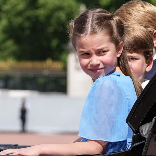 Θέμα συζήτησης η πριγκίπισσα Σάρλοτ στη νέα φωτογραφία της Kate