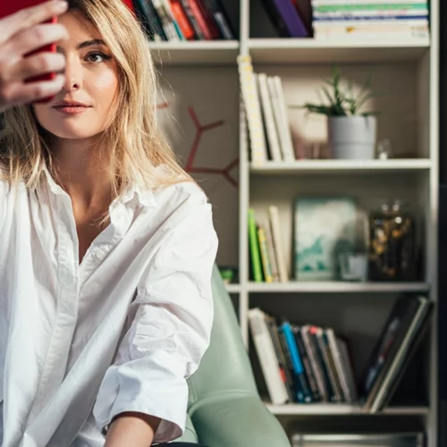 Αυτά είναι τα κολάν που θα σου προσφέρουν άνεση και στιλ στις καθημερινές εμφανίσεις σου