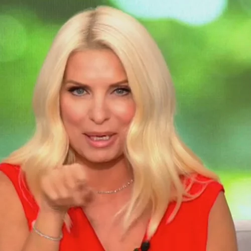 Ελένη Μενεγάκη: "Νιώθω πως με στεναχωρούν κάποια πράγματα και δεν μπορώ να τα δω"