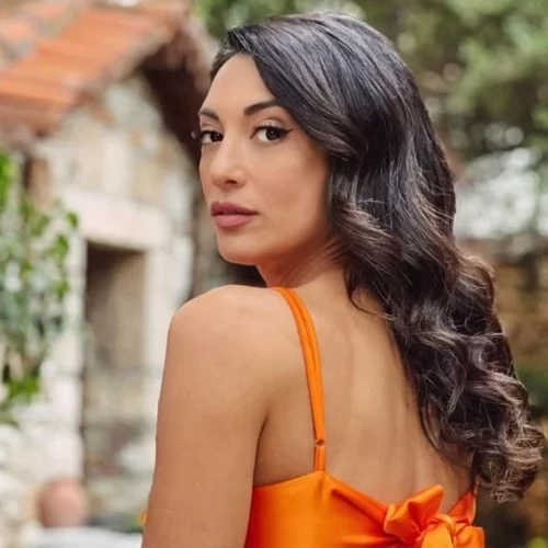 Η Ευγενία Σαμαρά φωτογραφίζεται με μπικίνι και όλοι σχολιάζουν το ίδιο πράγμα - "Βρε Σαμαρά!"