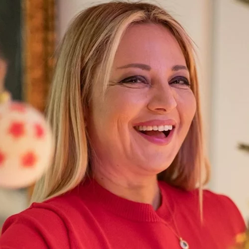 H Nάνσυ Ζαμπέτογλου στόλισε το χριστουγεννιάτικο δέντρο της