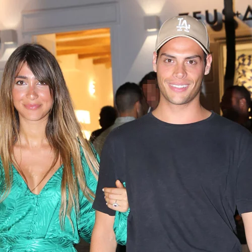 Χριστιάνα Μπέτα | Βόλτα στη Μύκονο με γοητευτικό συνοδό και μίνι φόρεμα