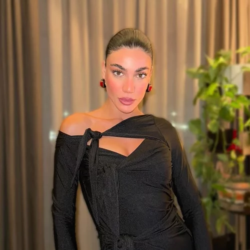 "Με το λουλούδι μου" | Στη δουλειά μαζί με την κόρη της, Ανατολή, η Ήβη Αδάμου