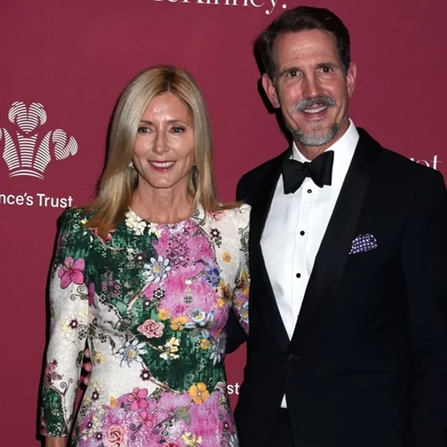 Το άκρως καλοκαιρινό look της Marie Chantal με midi φόρεμα