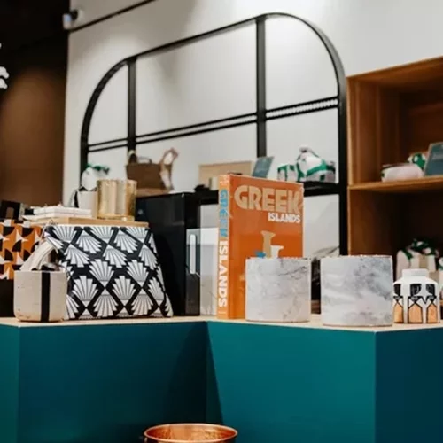 A Magic Cabinet | Το καινοτόμο project της Ευγενίας Χανδρή αποκτά το πρώτο του φυσικό pop up κατάστημα