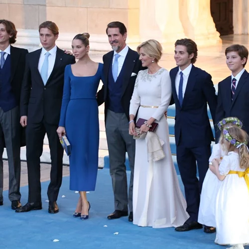 Marie Chantal – Μαρία Ολυμπία | Τα κομψά looks τους στην χριστουγεννιάτικη κάρτα της οικογένειας Γλύξμπουργκ