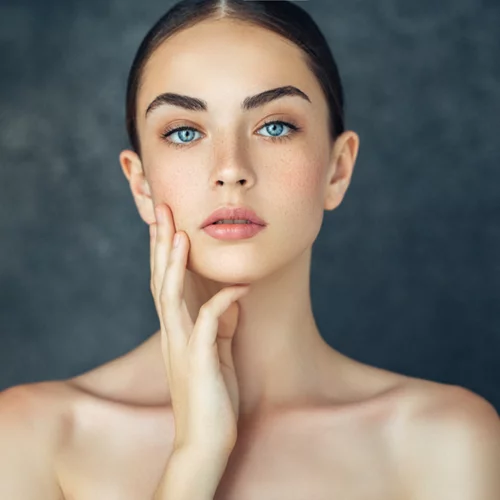 Οι 5 best value for money οροί με υαλουρονικό οξύ για απόλυτα νεανική επιδερμίδα