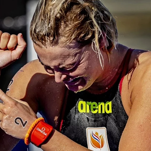 Μια διαφορετική ιστορία αγάπης: Η Ολυμπιονίκης Van Rouwendaal κέρδισε το χρυσό μετάλλιο για τον σκυλάκο της που έφυγε από τη ζωή