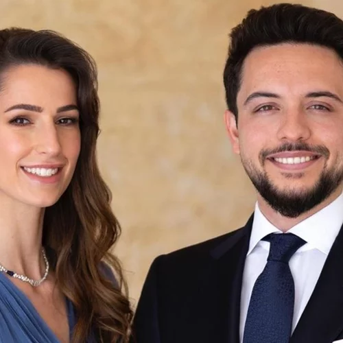 Η πριγκίπισσα Rajwa της Ιορδανίας φόρεσε τα ιδανικά παπούτσια για την εγκυμοσύνη