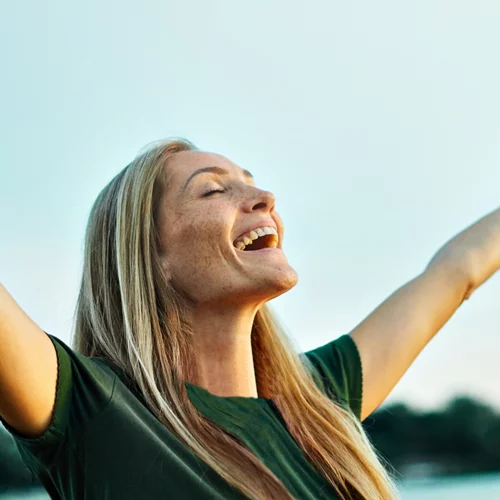 Μειωμένος ο κίνδυνος καρκίνου του μαστού για τις επί χρόνια εργαζόμενες σε ανοικτό χώρο, σύμφωνα με νέα μελέτη