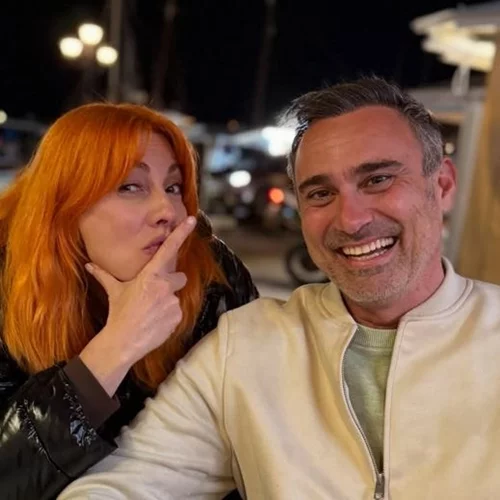 Ο Γιώργος Καπουτζίδης στο εξοχικό της Σμαράγδας Καρύδη | Ο λόγος που τους κράτησε ξύπνιους μέχρι τις 3 τα ξημερώματα