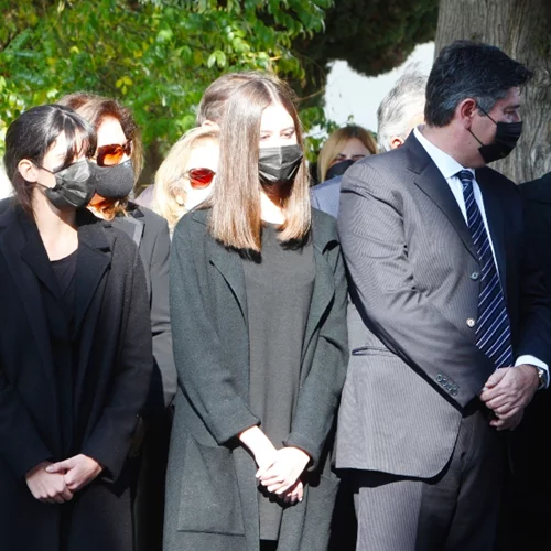 Βαρύ κλίμα στο μνημόσυνο της Φώφης Γεννηματά για τις 40 ημέρες από τον θάνατό της