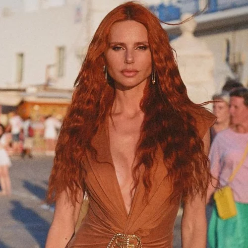 Έβελυν Καζαντζόγλου | Birthday time! Oι εντυπωσιακές ανθοδέσμες από τις διάσημες φίλες της