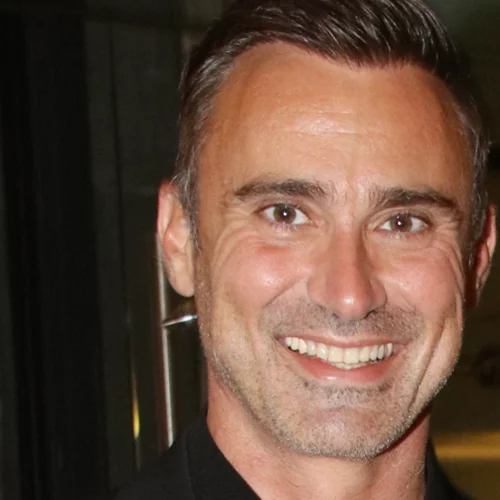 Γιώργος Καπουτζίδης | "Όταν κατάλαβα ότι είμαι gay, συνειδητοποίησα ότι θα πρέπει να ζήσω μια ζωή μόνος και κρυμμένος"