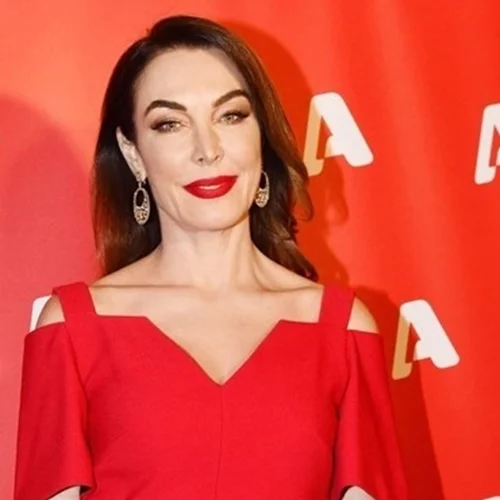 Τατιάνα Στεφανίδου, 24 χρόνια πριν και σχεδόν αγνώριστη