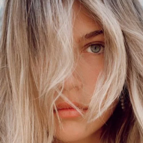 Κλέλια Ανδριολάτου | Τέλος τα ξανθά μαλλιά για την ηθοποιό (pics)