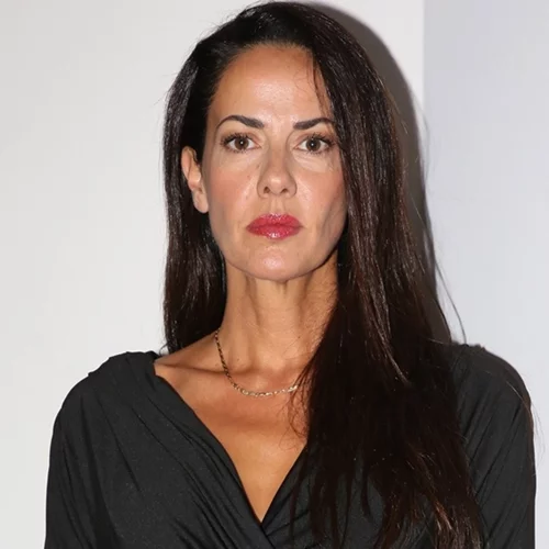 Η Αθήνα, η δική τους πασαρέλα | Η σπάνια εμφάνιση της Εύης Αδάμ με την πανέμορφη κόρη της, Δανάη