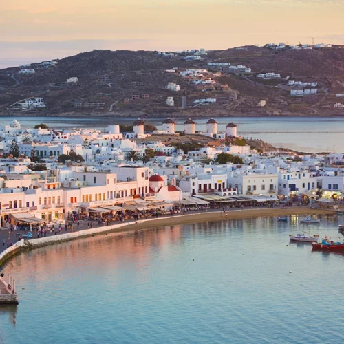 H Mύκονος κατέκτησε την πρώτη θέση στα βραβεία Readers' Choice Awards 2023 του περιοδικού Conde Nast Traveller