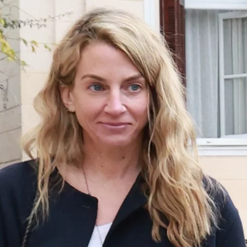 Χρυσή Βαρδινογιάννη | Η εντυπωσιακή αλλαγή στα μαλλιά της λίγους μήνες μετά τον γάμο