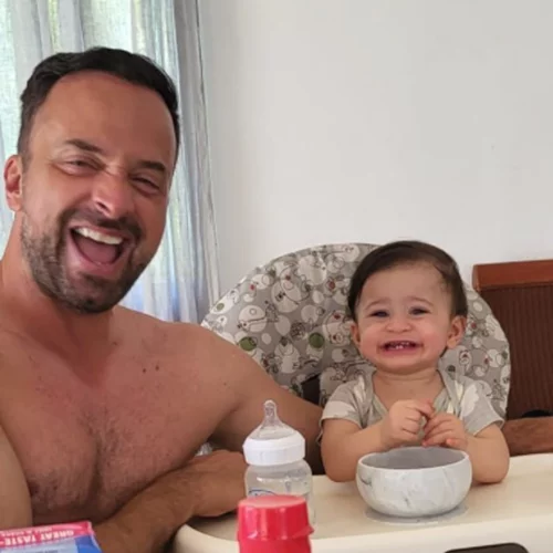 Γιώργος Λιανός | Ποζάρει με την κόρη του, Βαλέρια, στον Άγιο Δομίνικο