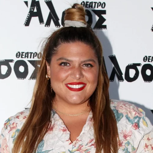 Η Δανάη Μπάρκα με το φθινοπωρινό φόρεμα από το Zara που θα φορέσεις πιο πολύ στο γραφείο