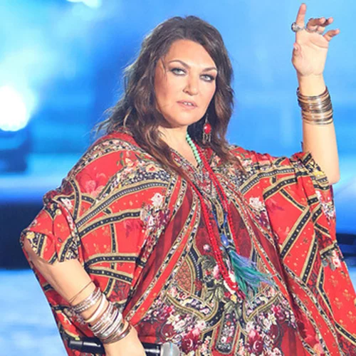 H Kαίτη Γαρμπή σε ηλικία 16 ετών με κατάξανθα μαλλιά