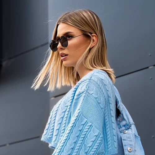 Τέλος το μπαλαγιάζ | Οι fine lines ανταύγειες είναι η επόμενη μεγάλη τάση στα μαλλιά