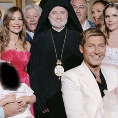 Ο Αρχιεπίσκοπος Αμερικής βάφτισε τα παιδιά gay ζευγαριού και ο Μητροπολίτης Γλυφάδας αντέδρασε