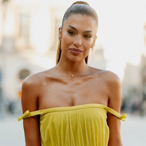 Αυτό είναι το ωραιότερο χτένισμα που μπορείς να κάνεις ως καλεσμένη σε γάμο -τελεία και παύλα