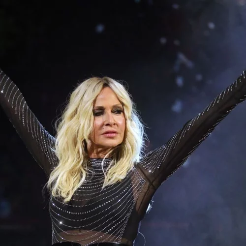 Άννα Βίσση | (Κυριολεκτικά) μία κατηγορία μόνη της