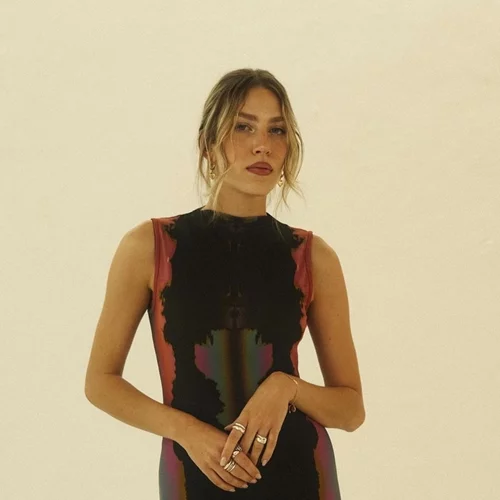 Άλκηστις Giraud | Με chic denim look στο πάρτι της "Αρχελάου 5"