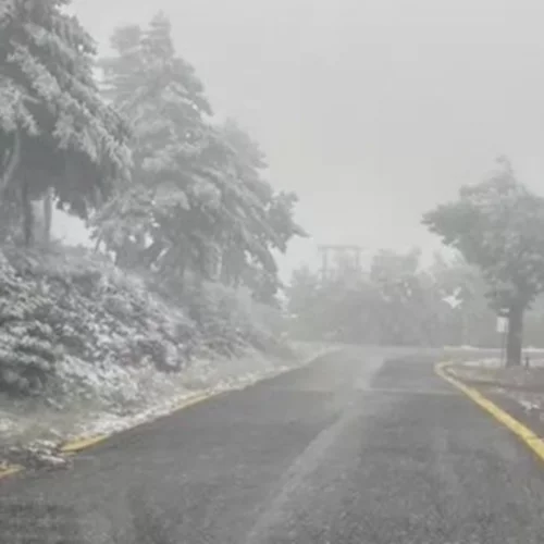 Έως τους -8 βαθμούς η θερμοκρασία - Πρώτα χιόνια στην Πάρνηθα (εικόνες)