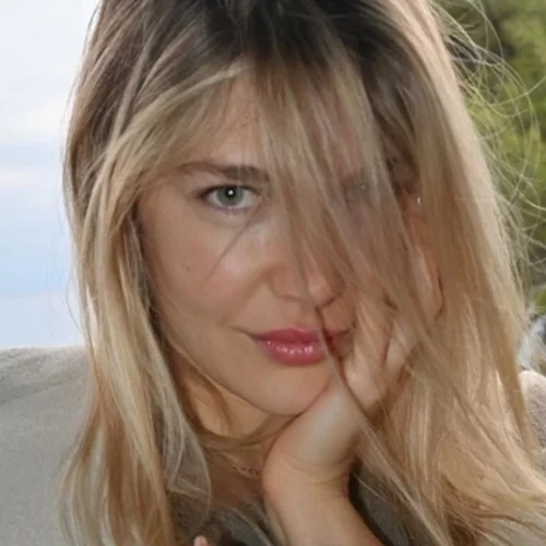 Η Κλέλια Ανδριολάτου χωρίς ίχνος μακιγιάζ | Στο σπίτι έτοιμη για γυμναστική