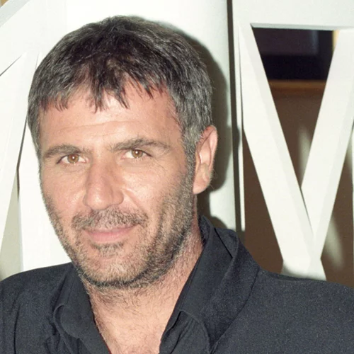 Νίκος Σεργιανόπουλος | Πλάνα από το σπίτι του αδικοχαμένου ηθοποιού στο Παγκράτι (vid)