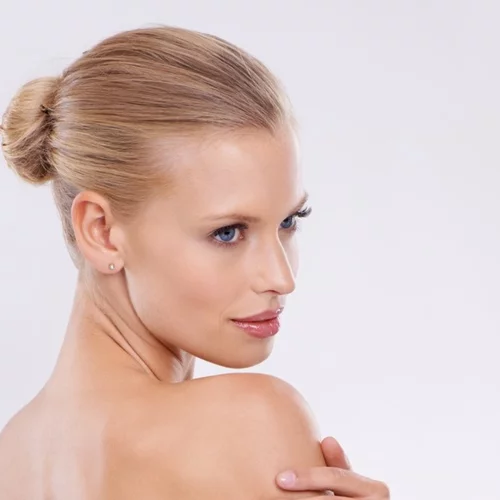 Όλα τα βήματα για να δημιουργήσεις το super sleek ballerina bun