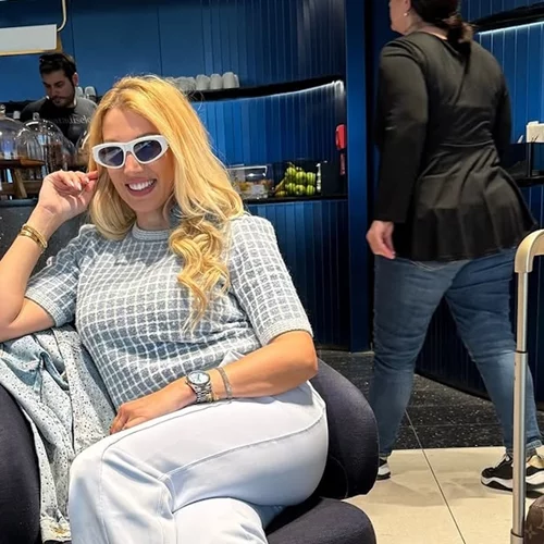 Στο boudoir της Κωνσταντίνας Σπυροπούλου | Το video χωρίς μακιγιάζ και φίλτρα