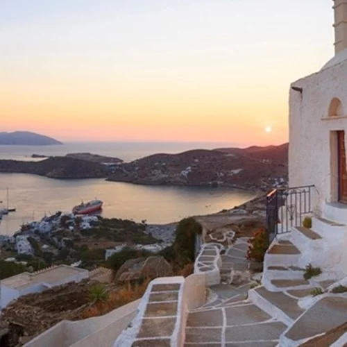 Η Ίος στο προσκήνιο τον Αύγουστο με το Ios Festival και ένα φωτογραφικό άλμπουμ