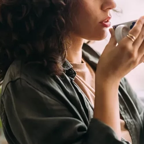 Περισσότερο από τον καφέ | Το ρόφημα που αυξάνει το άγχος