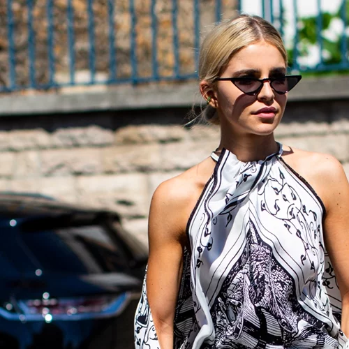 Τα άνετα slides από την H&M που θα αναβαθμίσουν κάθε βραδινή σου εμφάνιση