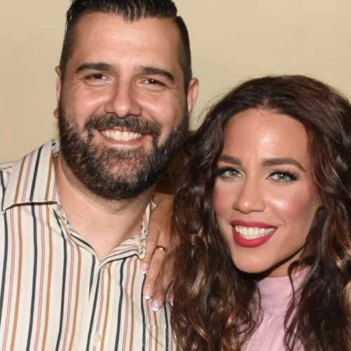 Στο μαιευτήριο η Κατερίνα Στικούδη | Από λεπτό σε λεπτό η γέννηση του γιου της