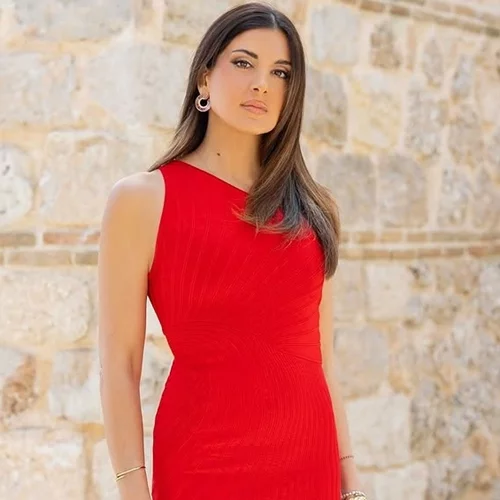 Η Σταματίνα Τσιμτσιλή φόρεσε το μαντήλι με τον πιο viral τρόπο