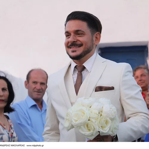 Ο Stan παντρεύτηκε! Δείτε φωτογραφίες από το μυστήριο