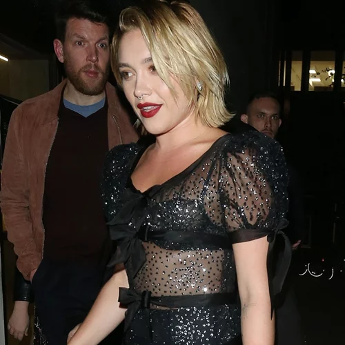 Naked Trend | Τα γιορτινά looks φέτος θα έχουν διαφάνεια και θα είναι πιο κομψά από ποτέ