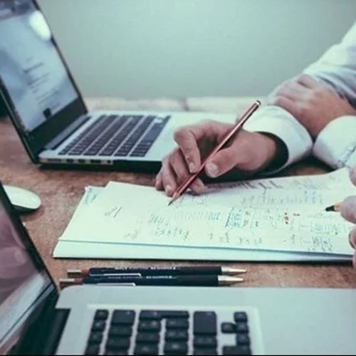 Άνοδος στο 78,5% της πλήρους απασχόλησης - 563.000 νέες θέσεις εργασίας από το 2019