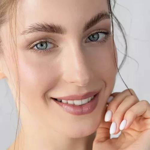 Face Taping | Η φυσική εναλλακτική του botox που κάνει θραύση στο εξωτερικό