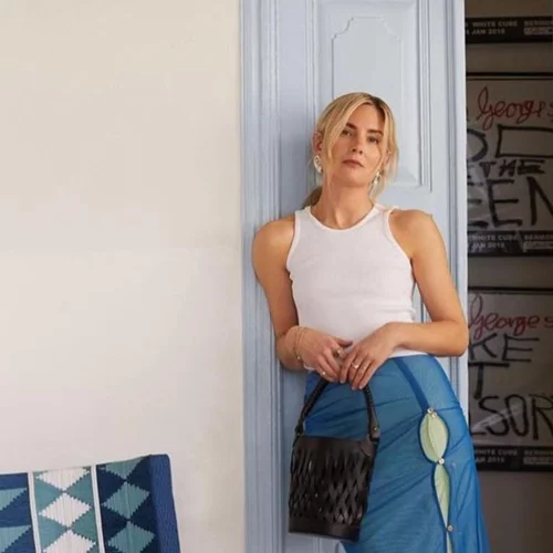 Αυτά είναι τα σανδάλια ελληνικού brand που φορούν οι πιο διάσημες fashionistas κάθε καλοκαίρι