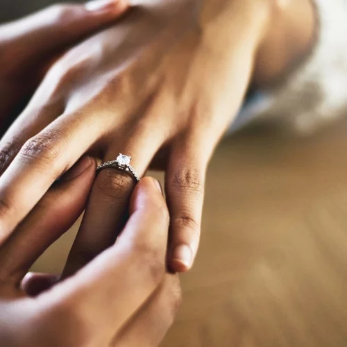 Ποιο ζευγάρι της ελληνικής showbiz παντρεύεται;