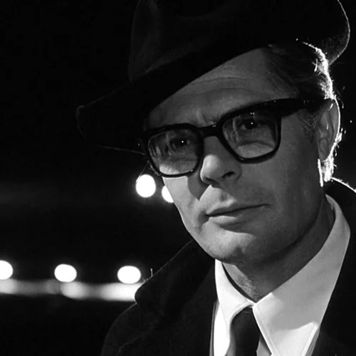 Οι καλύτερες κλασικές επανεκδόσεις στα θερινά σινεμά – Από Φελίνι και ντε Σίκα, μέχρι Ρενουάρ και Χίτσκοκ